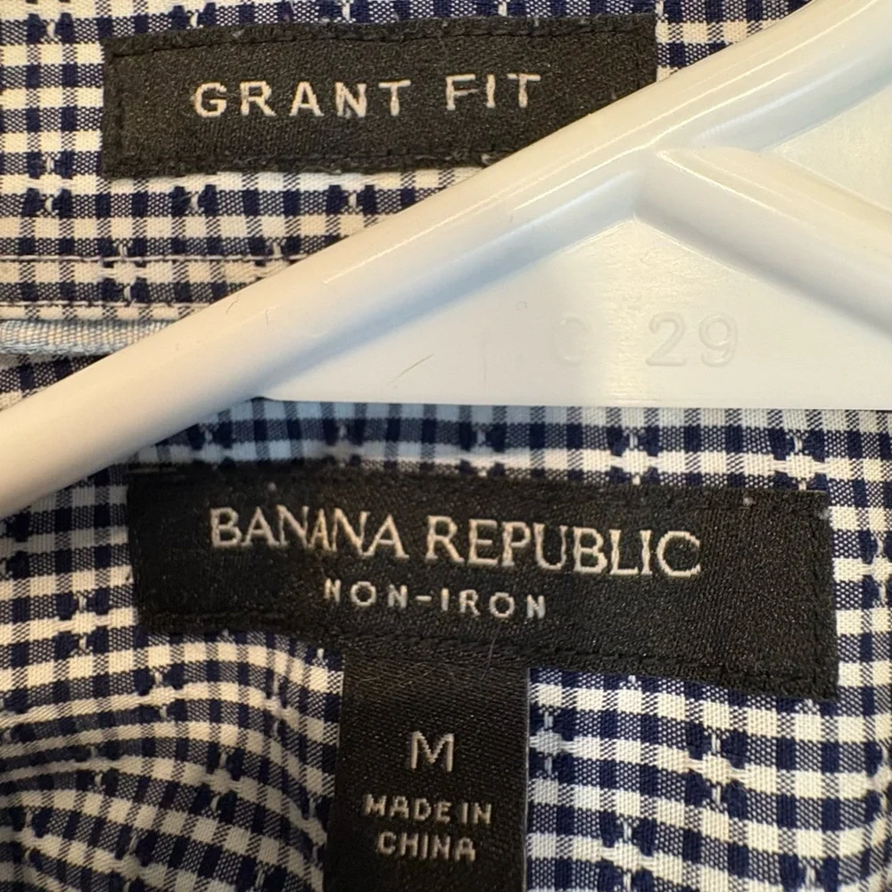 Banana Republic Men's Navy and White Micro-Pattern Dress Shirt Non Iron medium